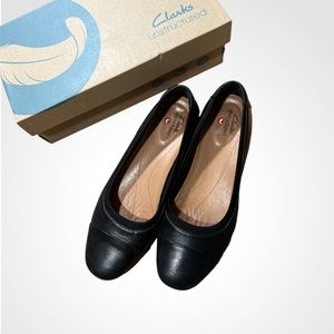 Clarks Un Darcey Cap 2 Black Leather ballerina Flats 7.5 Unstructured